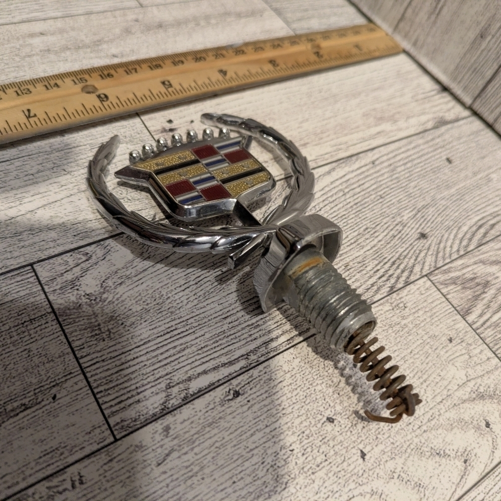 Cadillac Silver and Gold Wall Decor Emblem - Picture 5 of 6